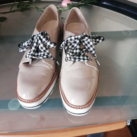 Chaussures - Picture 2 of 3